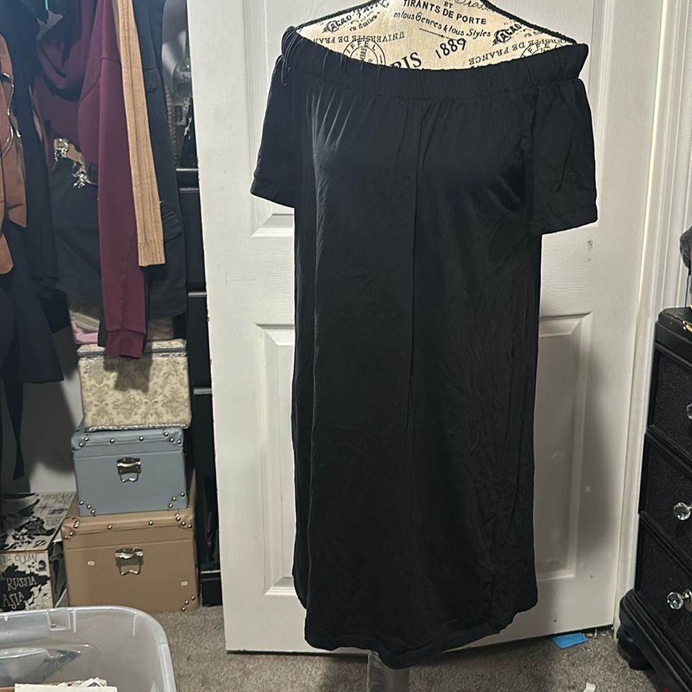 H&M Black Off the shoulder Dress